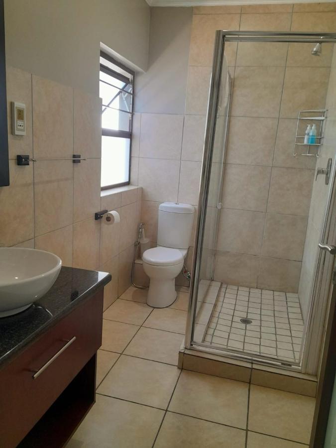 47 On Preston Guesthouse Johannesburg Esterno foto