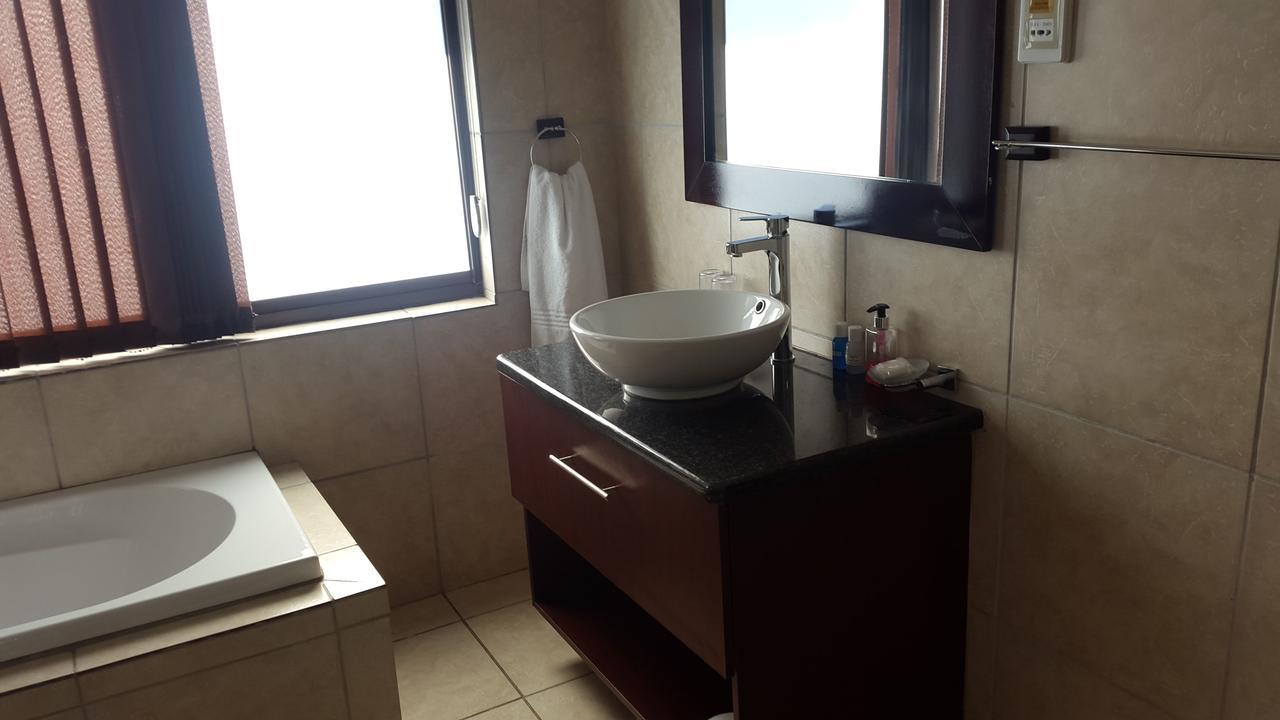 47 On Preston Guesthouse Johannesburg Esterno foto
