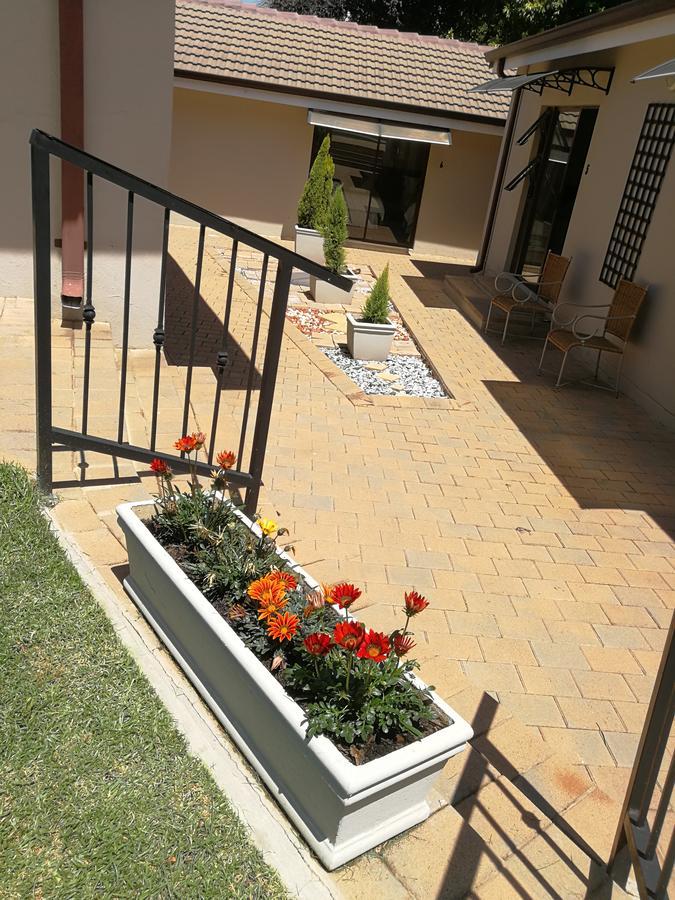 47 On Preston Guesthouse Johannesburg Esterno foto